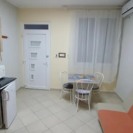 Szlavi Apartman Baja Exterior foto