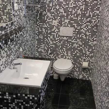 Szlavi Apartman Baja Exterior foto