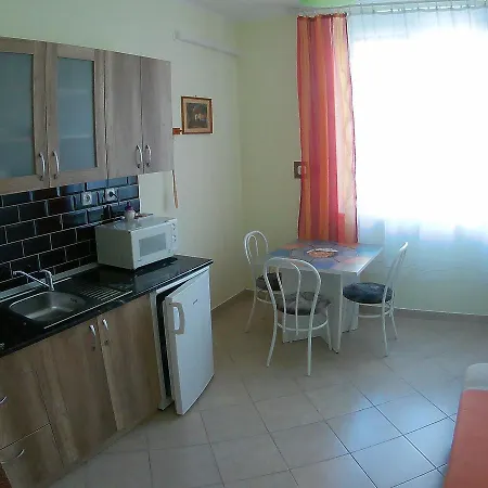 Szlavi Apartman Baja Exterior foto