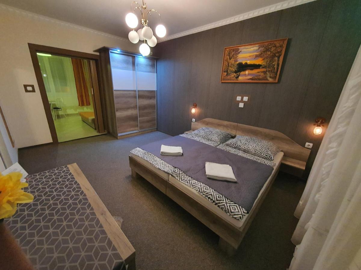 Szlavi Apartment *