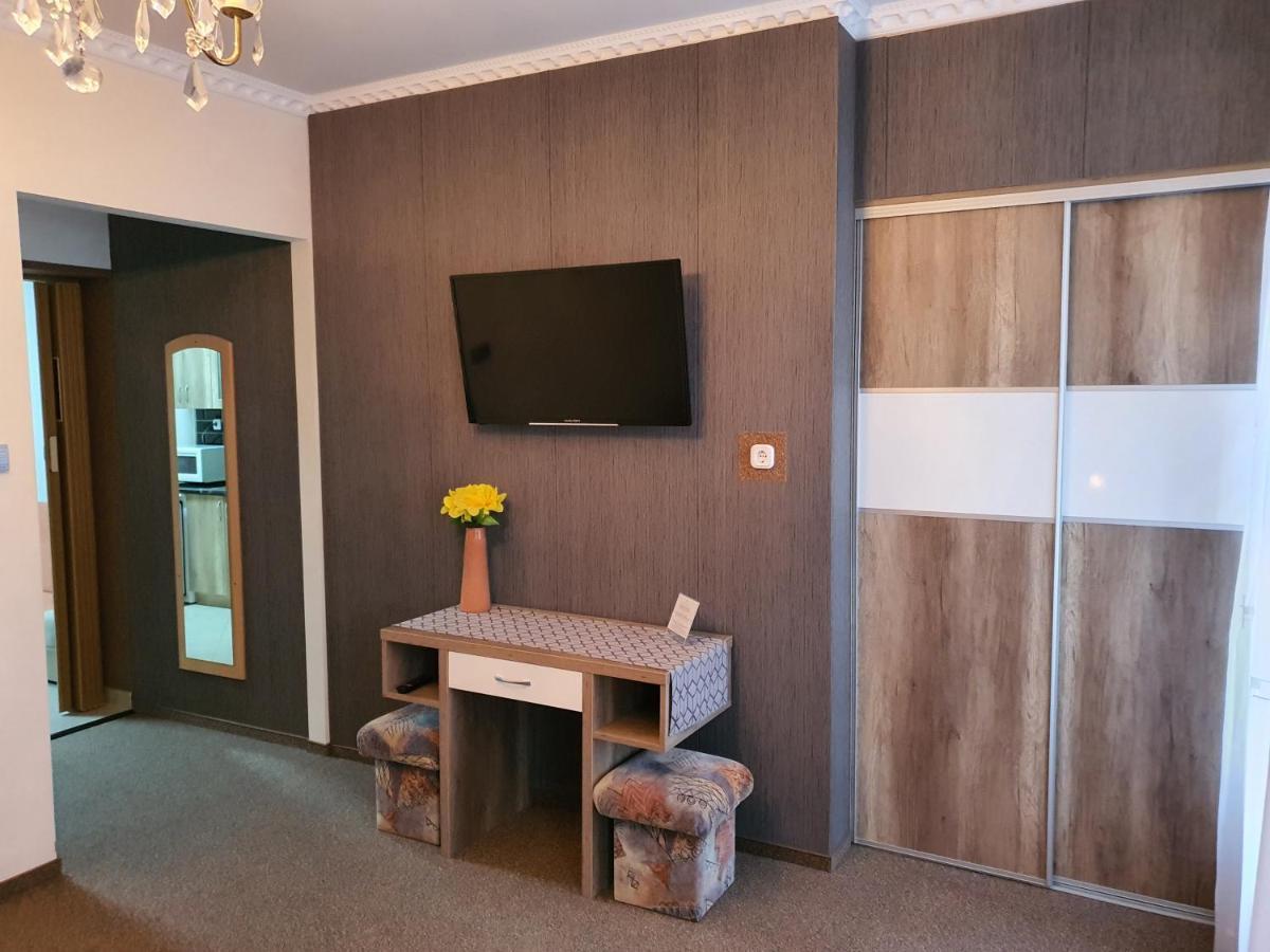 Szlavi Apartment *