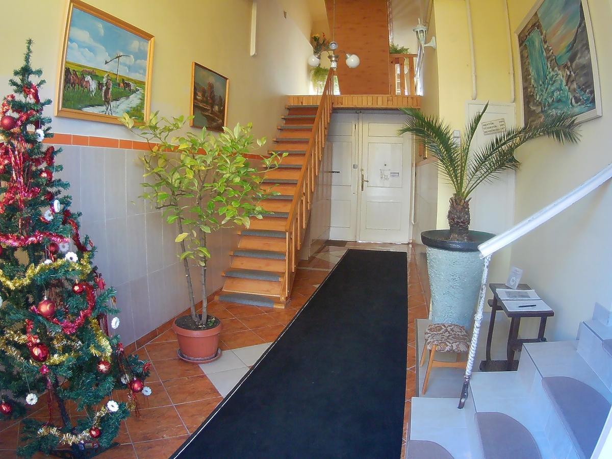 Szlavi Apartment *
